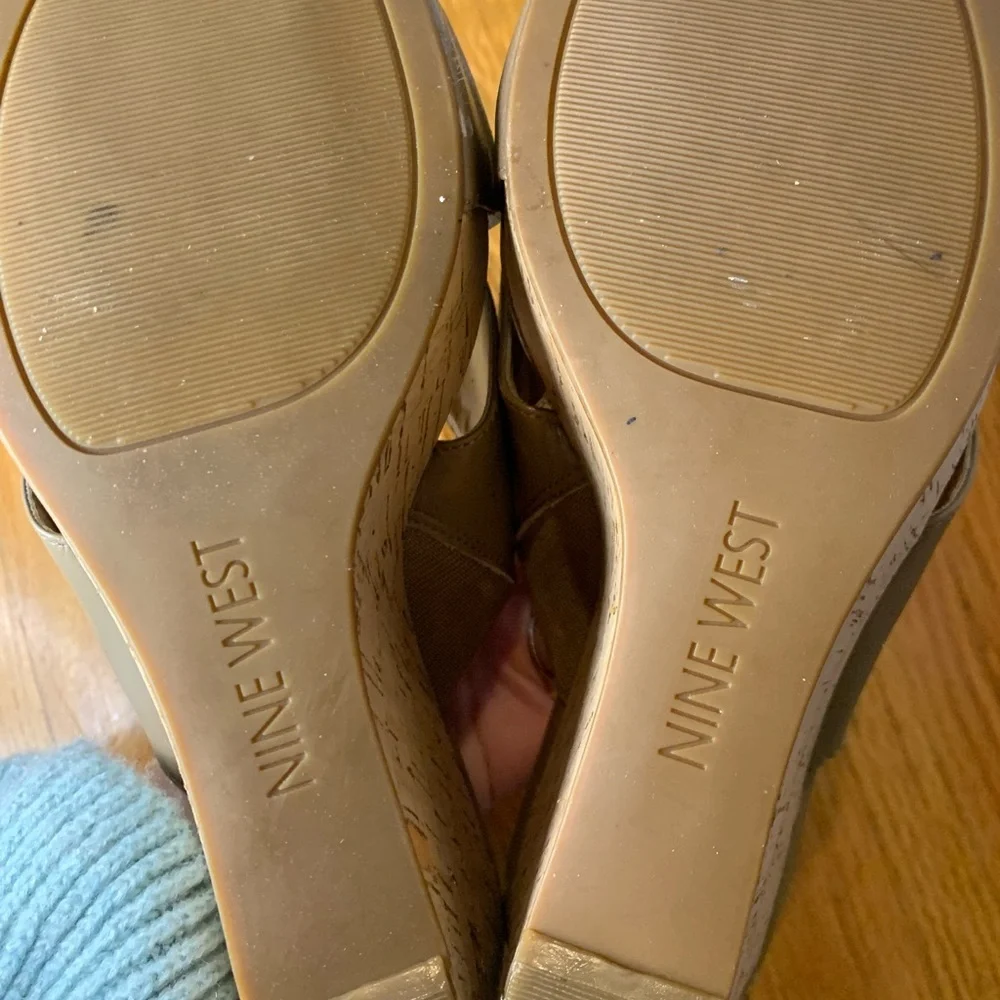 EUC Nine West Wedge Sandal